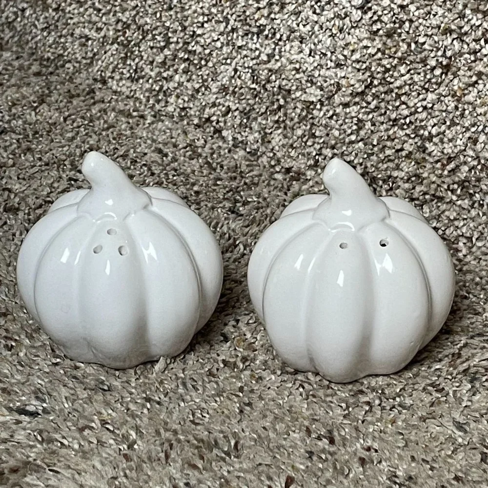 Pumpkin White Luster Salt & Pepper Shaker Set